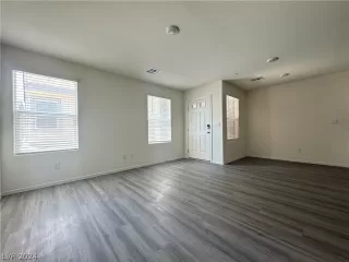 Photo #6: 2597651 Listing 
