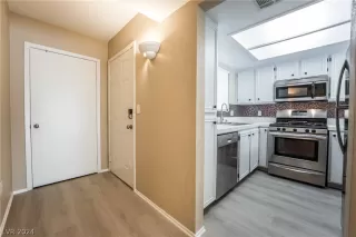 Photo #6: 2597661 Listing 