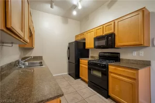 Photo #4: 2597700 Listing