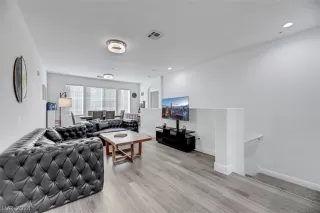 Photo #1: 2597753 Listing 