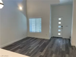 Photo #2: 2597755 Listing 