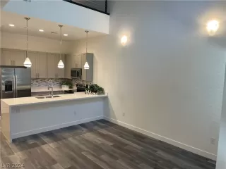 Photo #4: 2597755 Listing 