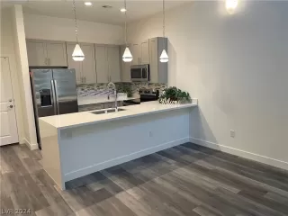 Photo #5: 2597755 Listing 