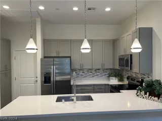 Photo #6: 2597755 Listing 