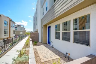 Photo #2: 2597793 Listing 