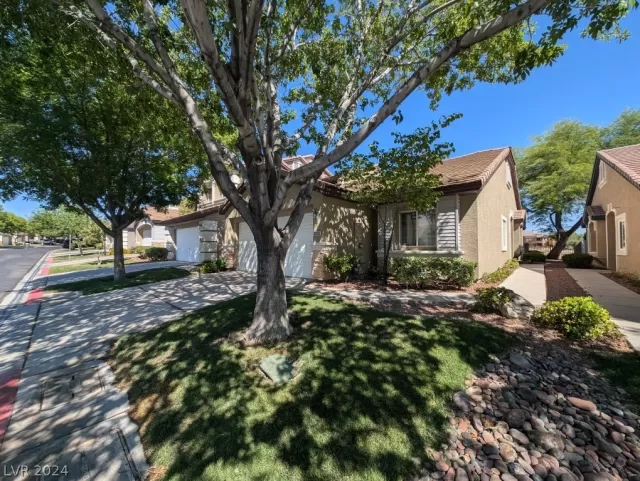 MLS: 2597826 Condo For Sale