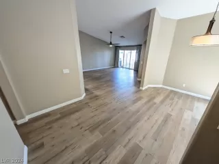 Photo #2: 2597826 Listing 