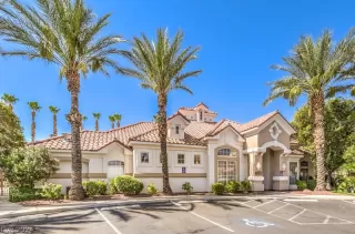 Photo #1: 2597868 Listing