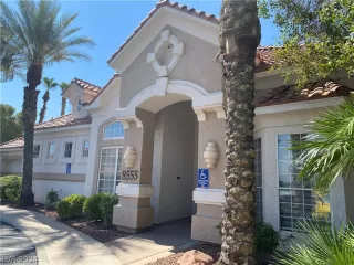 Photo #2: 2597868 Listing