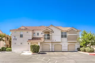 Photo #3: 2597868 Listing