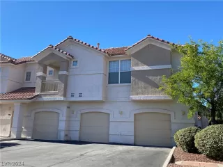 Photo #5: 2597868 Listing