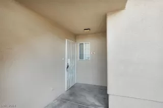 Photo #2: 2597951 Listing