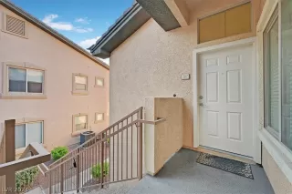 Photo #4: 2597952 Listing 
