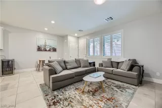 Photo #5: 2597972 Listing 