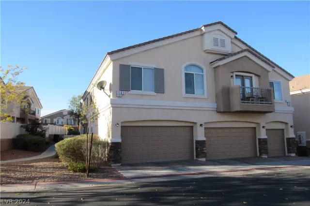 MLS: 2598007 Condo For Sale