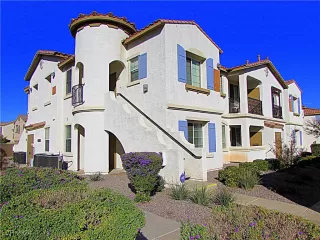 Photo #1: 2598028 Listing 