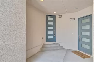 Photo #1: 2598029 Listing 
