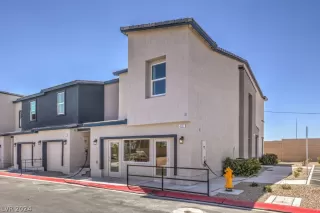 Photo #1: 2598050 Listing