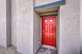 Photo #2: 2598050 Listing