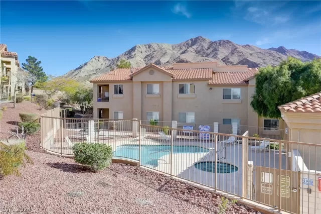 MLS: 2598065 Condo For Sale