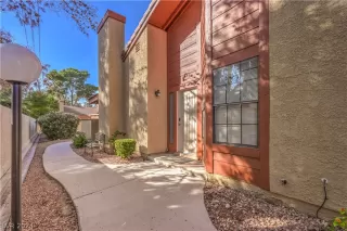 Photo #1: 2598077 Listing 