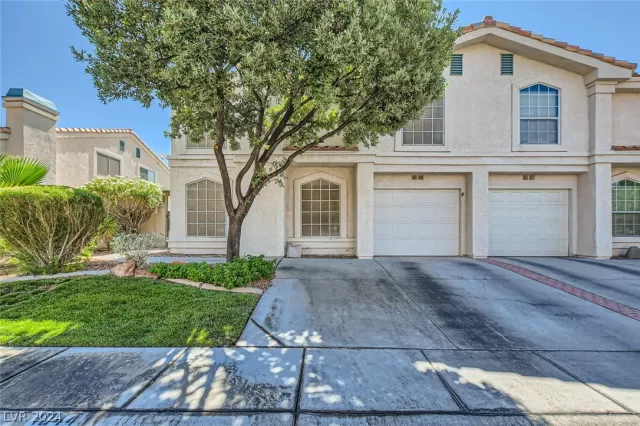 MLS: 2598101 Condo For Sale