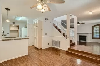 Photo #3: 2598101 Listing 
