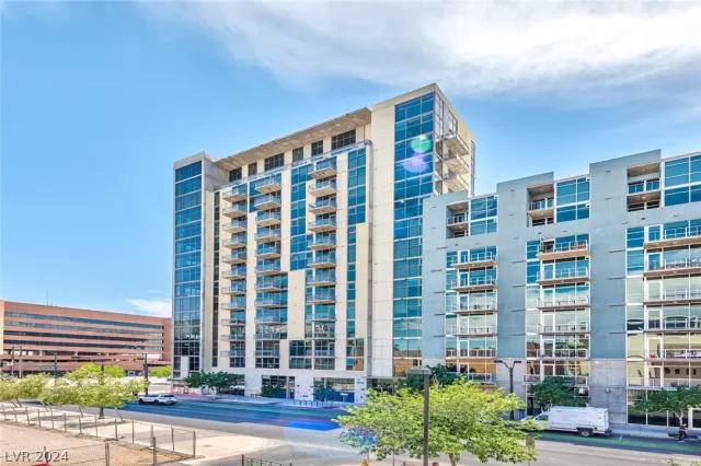 MLS: 2598103 Condo For Sale