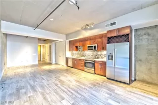 Photo #5: 2598103 Listing 