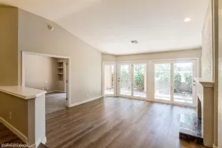 Photo #4: 2598131 Listing