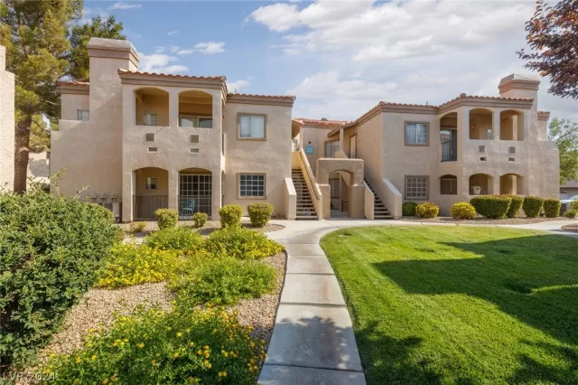MLS: 2598132 Condo For Sale