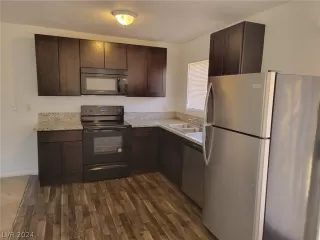 Photo #2: 2598141 Listing 