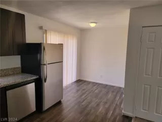 Photo #4: 2598141 Listing 