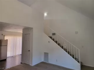 Photo #6: 2598141 Listing 