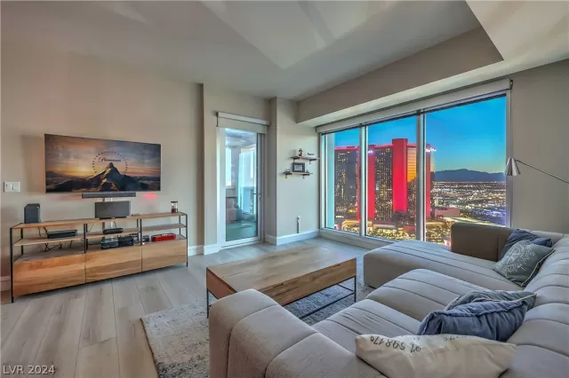 MLS: 2598143 Condo For Sale