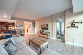 Photo #2: 2598143 Listing