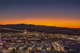 Photo #5: 2598143 Listing