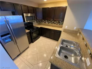 Photo #4: 2598159 Listing 