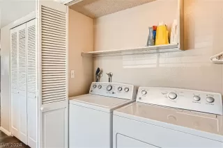 Photo #6: 2598180 Listing