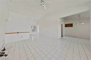 Photo #6: 2598191 Listing 