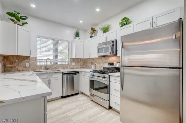 MLS: 2598225 Condo For Sale