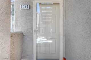 Photo #1: 2598225 Listing