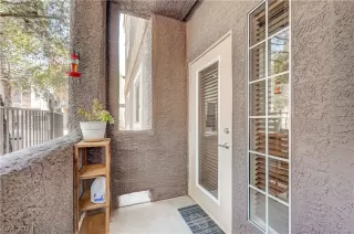 Photo #2: 2598225 Listing