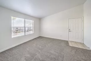 Photo #3: 2598230 Listing