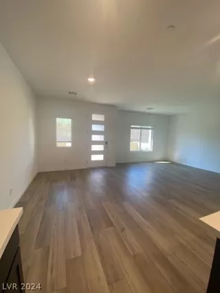Photo #6: 2598232 Listing 