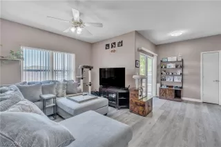 Photo #4: 2598240 Listing