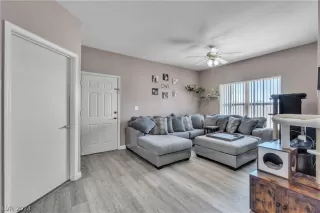 Photo #5: 2598240 Listing