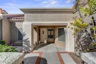 Photo #2: 2598256 Listing