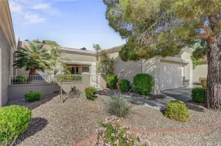 Photo #3: 2598256 Listing