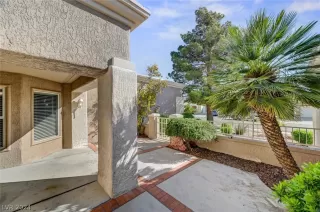 Photo #6: 2598256 Listing